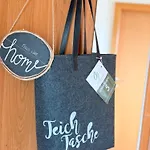 奥格高尔夫酒店 *