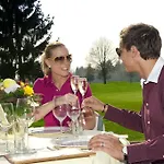 度假村 奥格高尔夫酒店 *